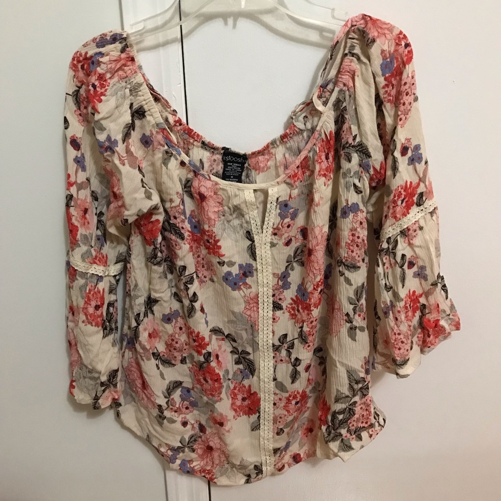 Lady blouse size medium. Cold shoulder.
